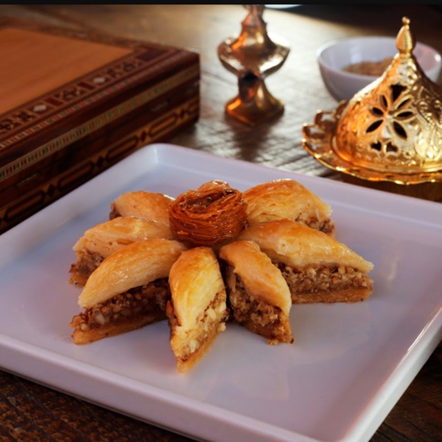 Caixa Mix Baklawa Dubai